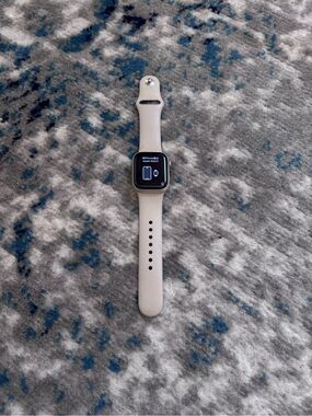 Apple Watch Series 8- With Sport Band & Charger